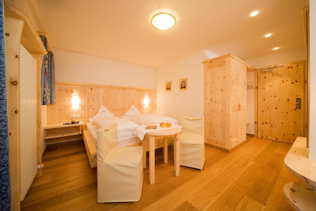 Natz-Schabs Hotel Jonathan מראה חיצוני תמונה